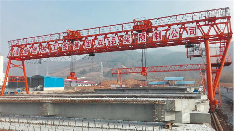 门式起重机用于巢湖路桥