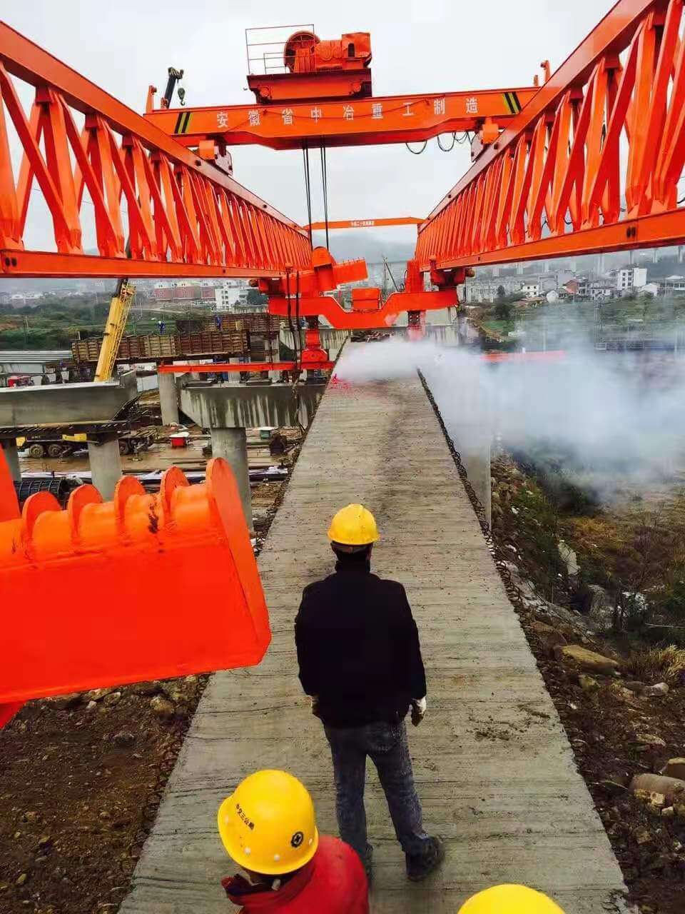 架桥机